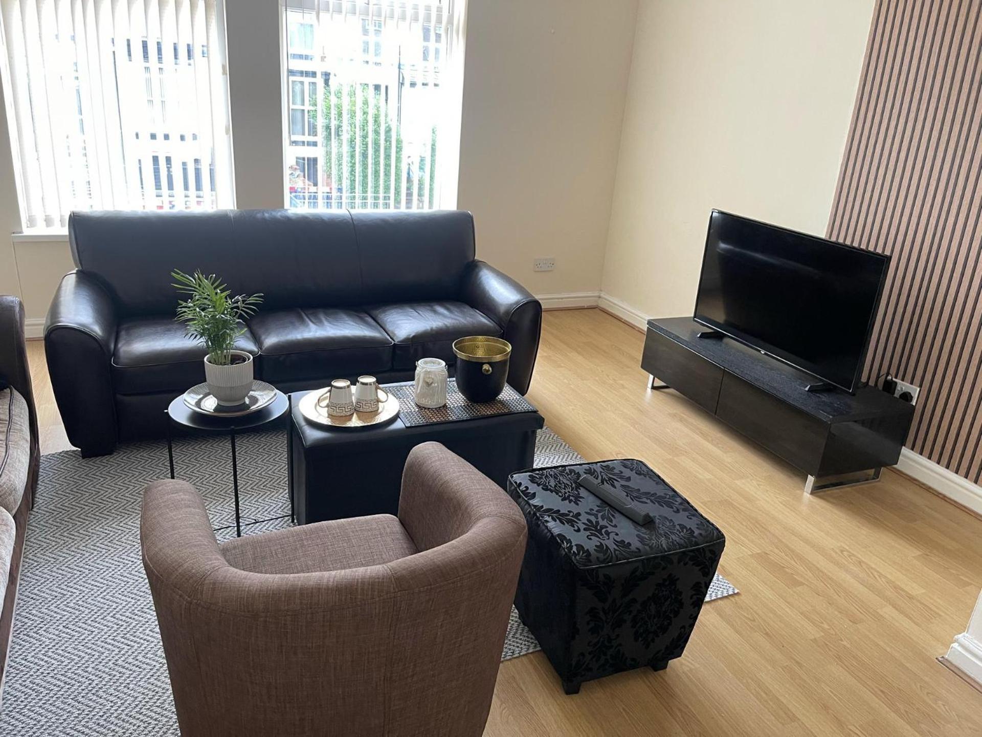Stylish 1-Bed Apt - Sleeps 4 - Parking - Wifi Manchester Bagian luar foto