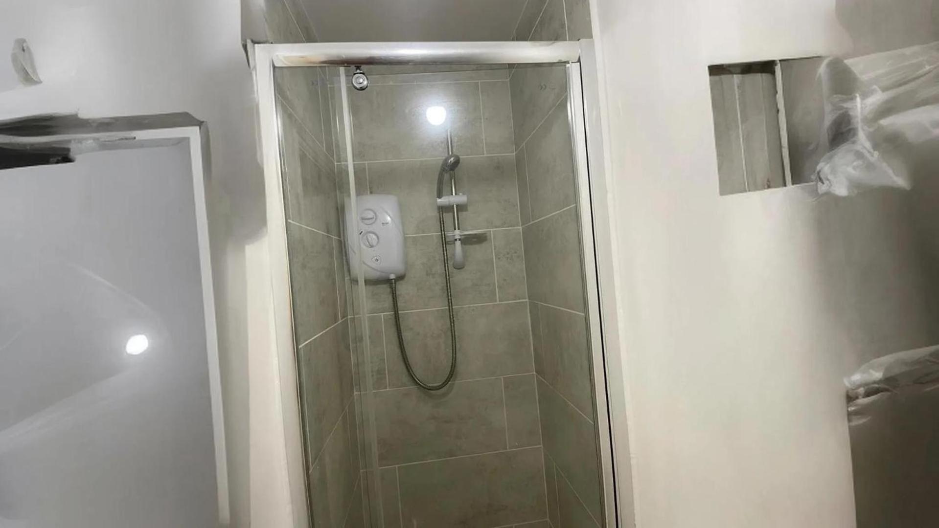 Stylish 1-Bed Apt - Sleeps 4 - Parking - Wifi Manchester Bagian luar foto