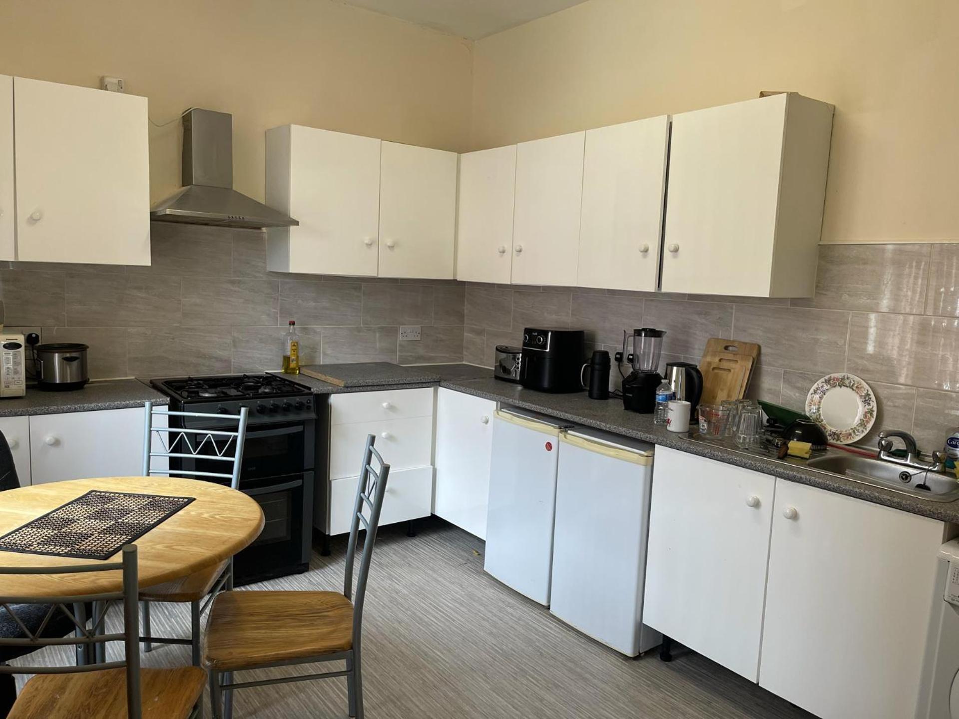 Stylish 1-Bed Apt - Sleeps 4 - Parking - Wifi Manchester Bagian luar foto